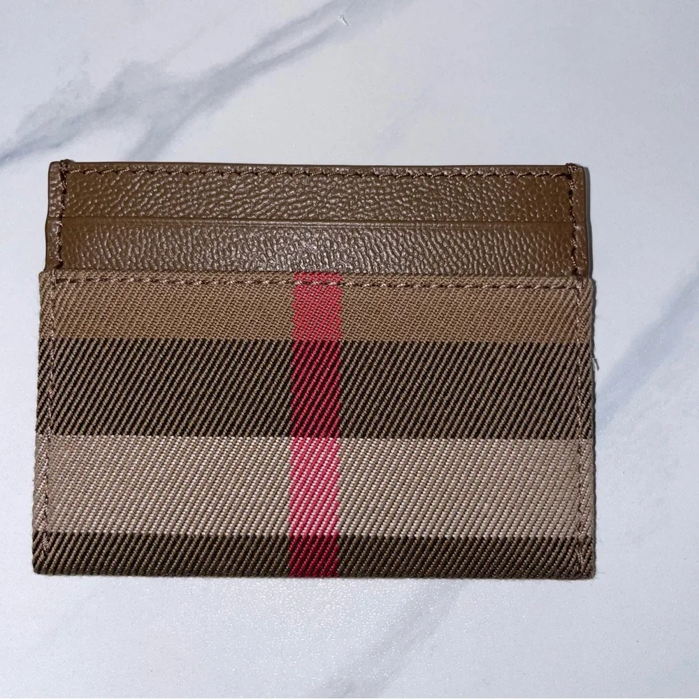 Burberry Cardholder! Brand New With Tag & Packaging! Wallet